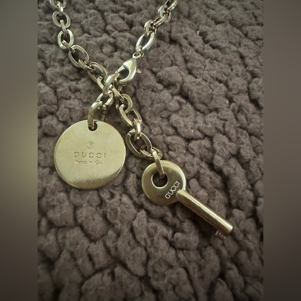 Gucci Gold Tone Key Purse, Satchel, Bag Charm - Picture 4 of 8